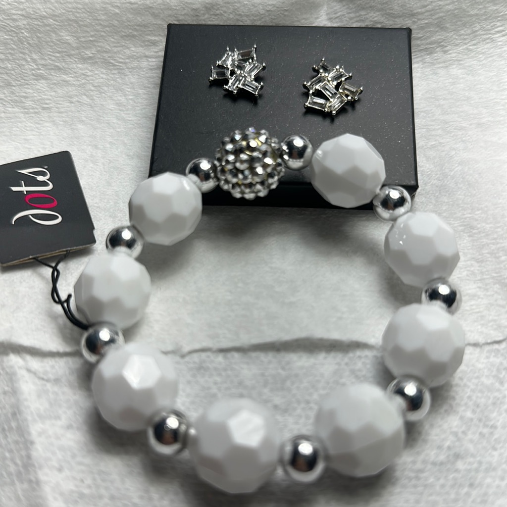 New Diamond Square Earrings & White/Silver Bracelet.